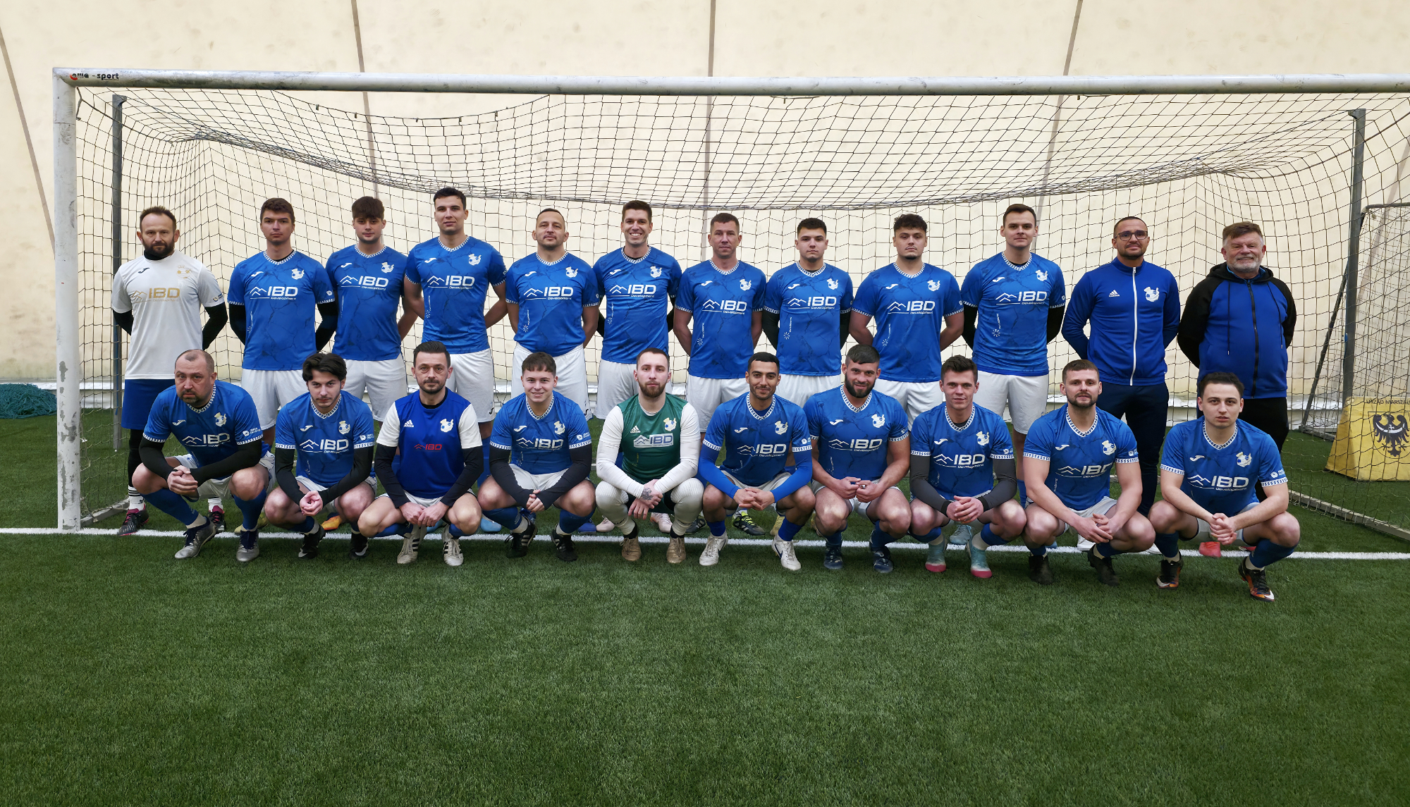 Zdjęcie grupowe kadry KS Perła Węgrów - sezon 2025/2026